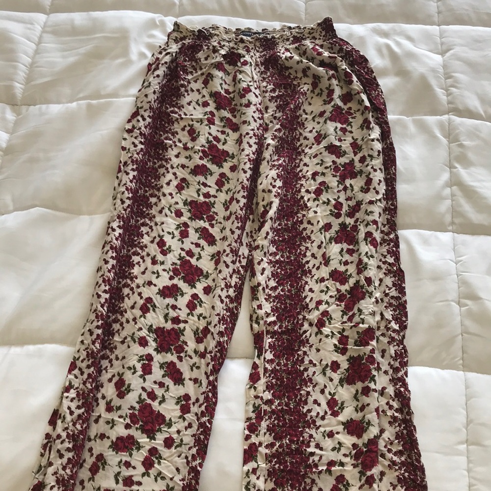 Brandy Melville flowy rose pants